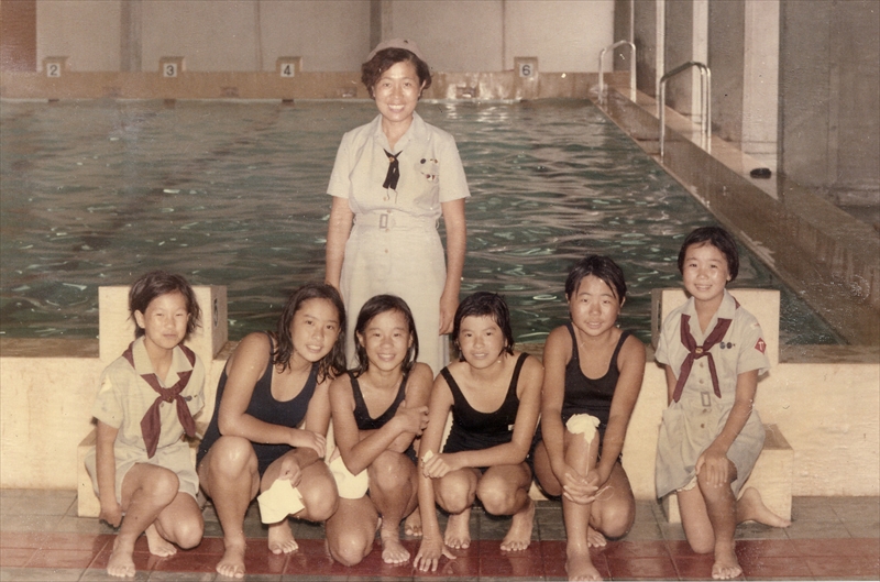 1971年明星大学のプールで水泳