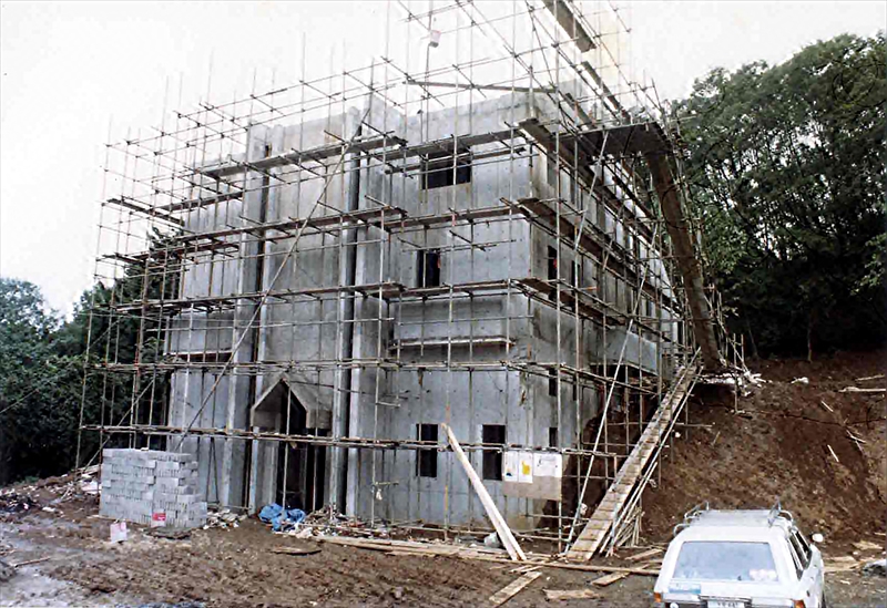 1982年　高幡教会建築